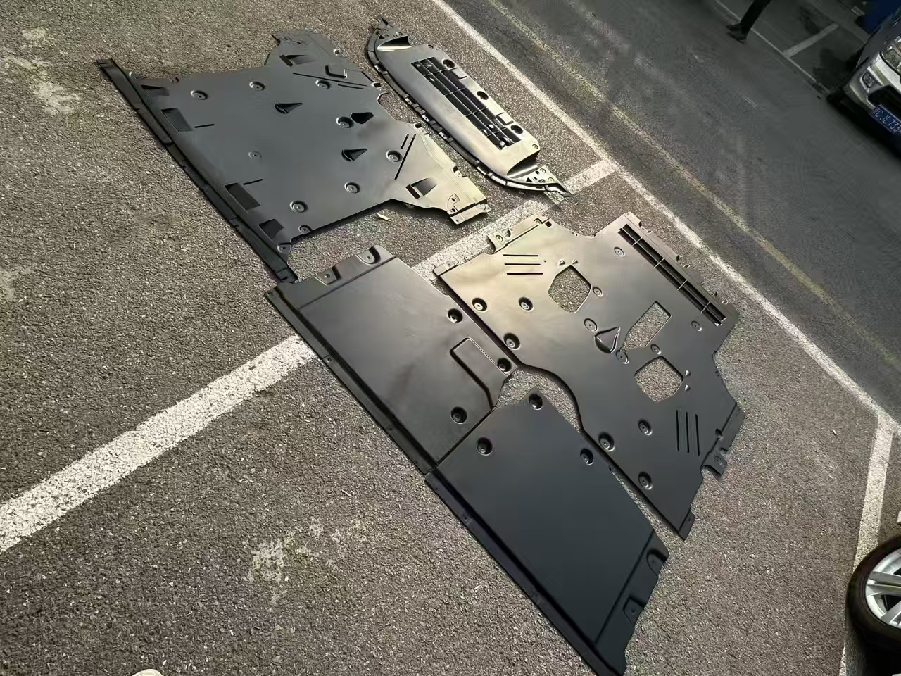 Ferrari F12 technical carbon set